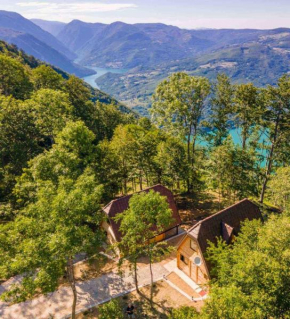 Log cabins Banjska stena